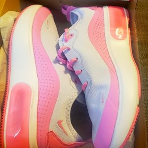 Air Max Dia Womens 7.5
